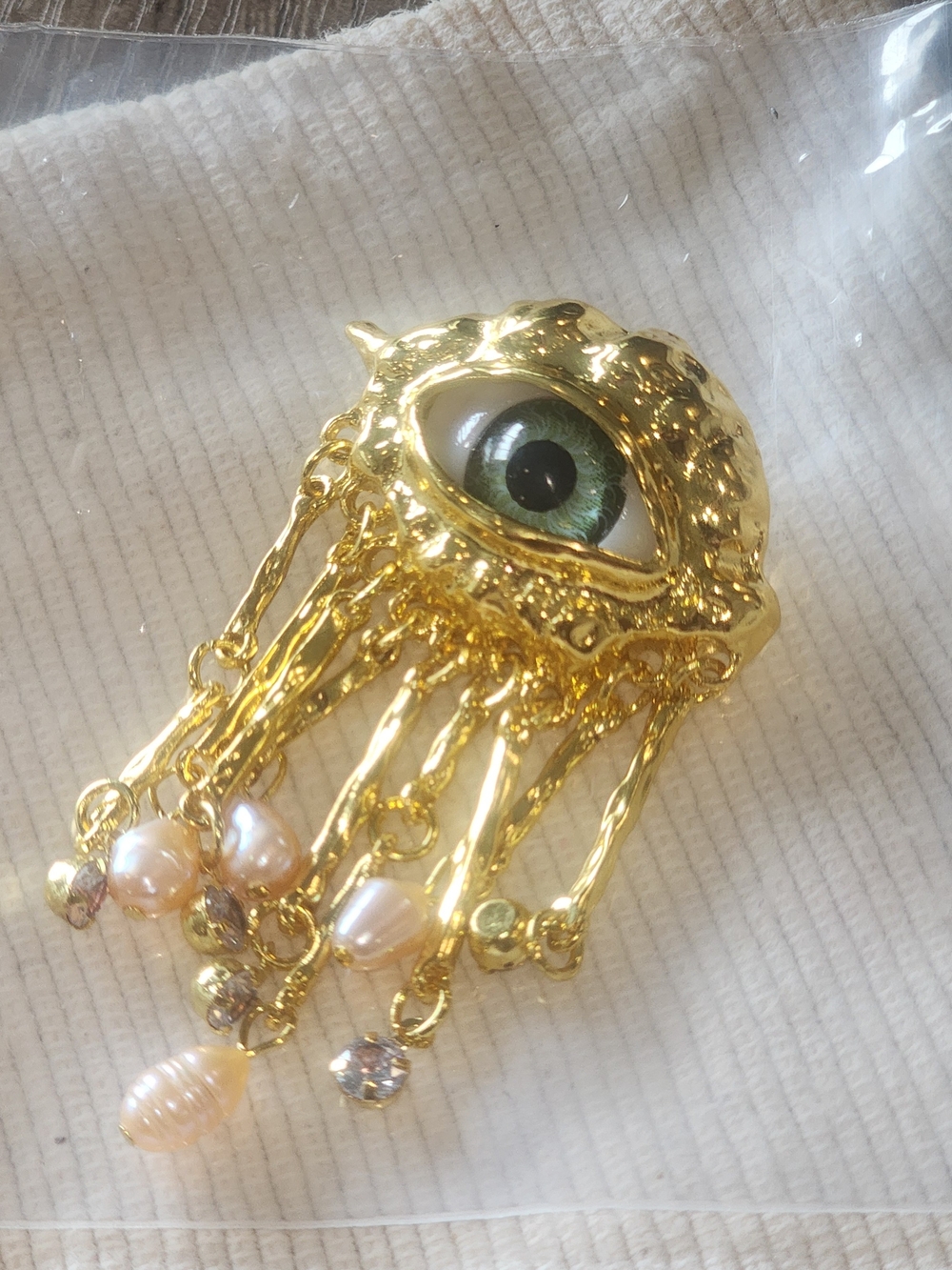 Gold Eye Brooch with Green Glass Iris and Pearl Drops - Picture 2 of 11